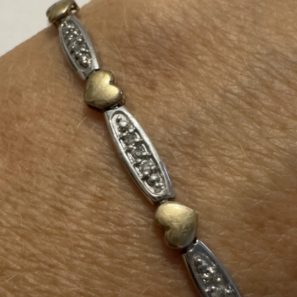 5.6gr 10k Yellow White Gold Diamond Heart love Bracelet Delicate Dainty Feminine